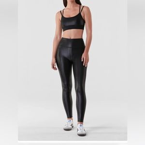 Noli Yoga liquid leggings - black gloss. New in bag.